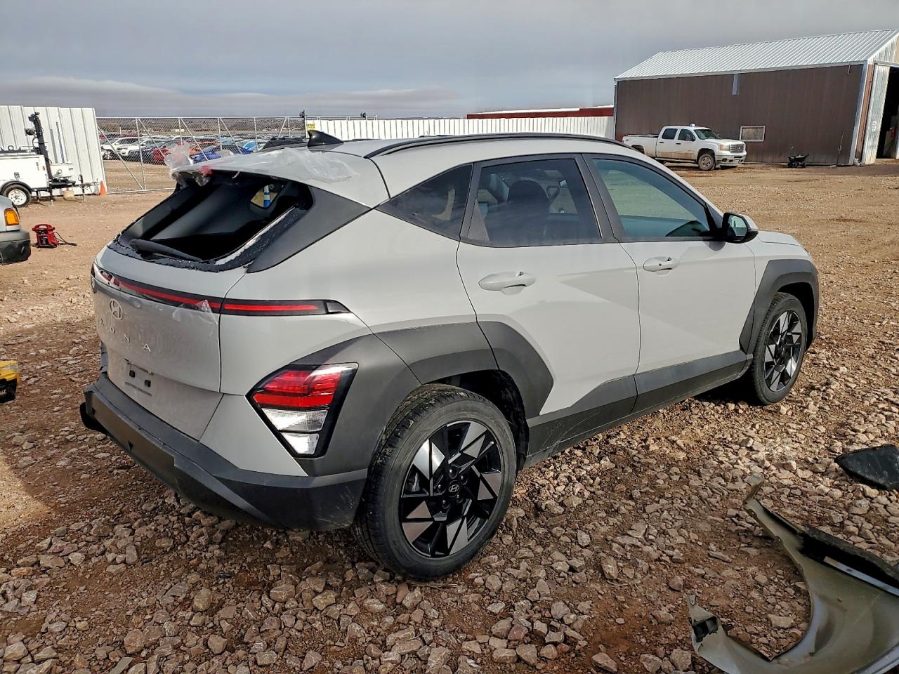 2024 HYUNDAI KONA SEL photo 3