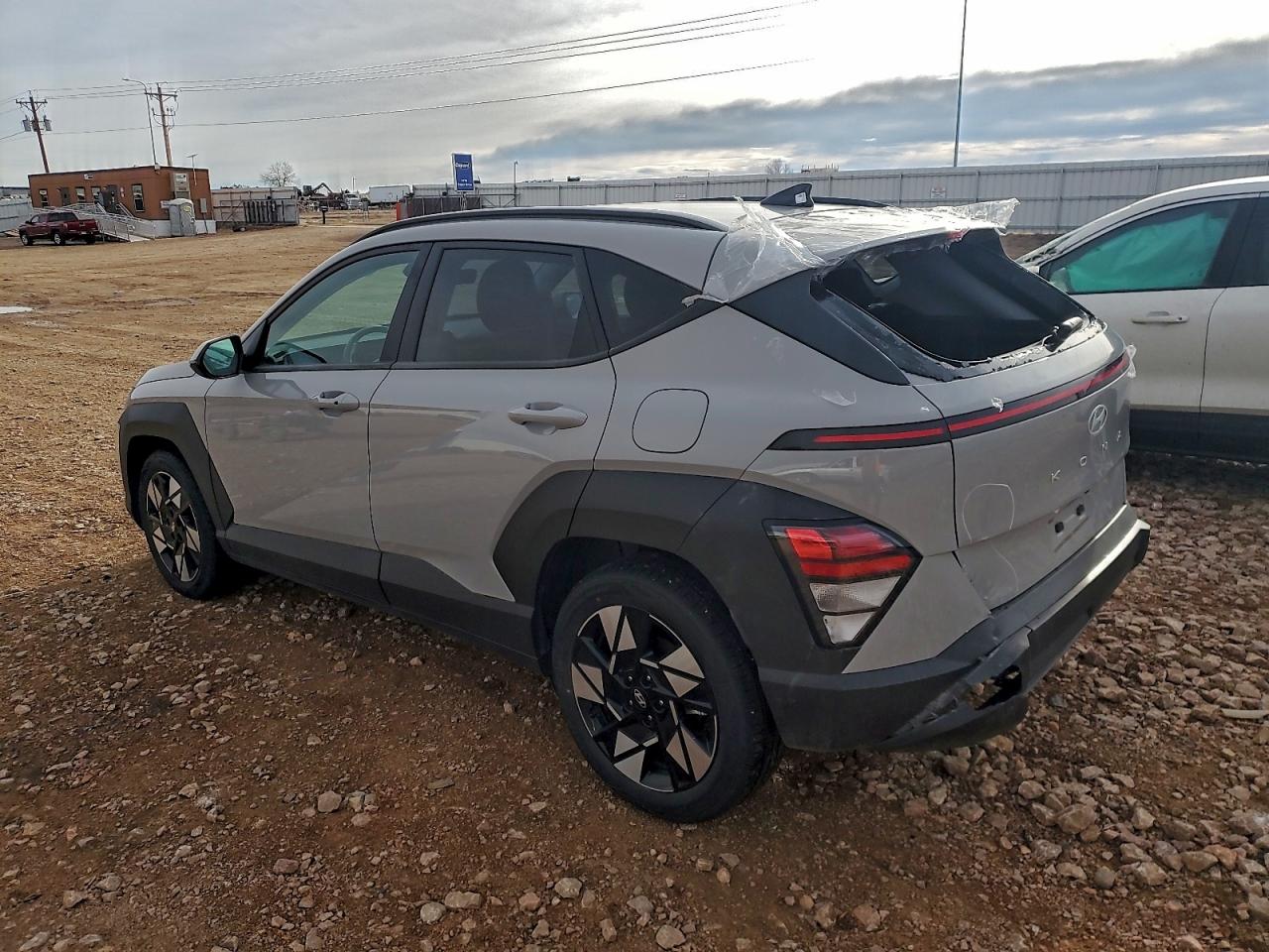 2024 HYUNDAI KONA SEL photo 2