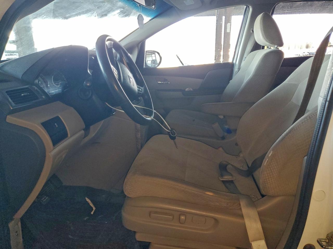 2014 HONDA ODYSSEY LX photo 7