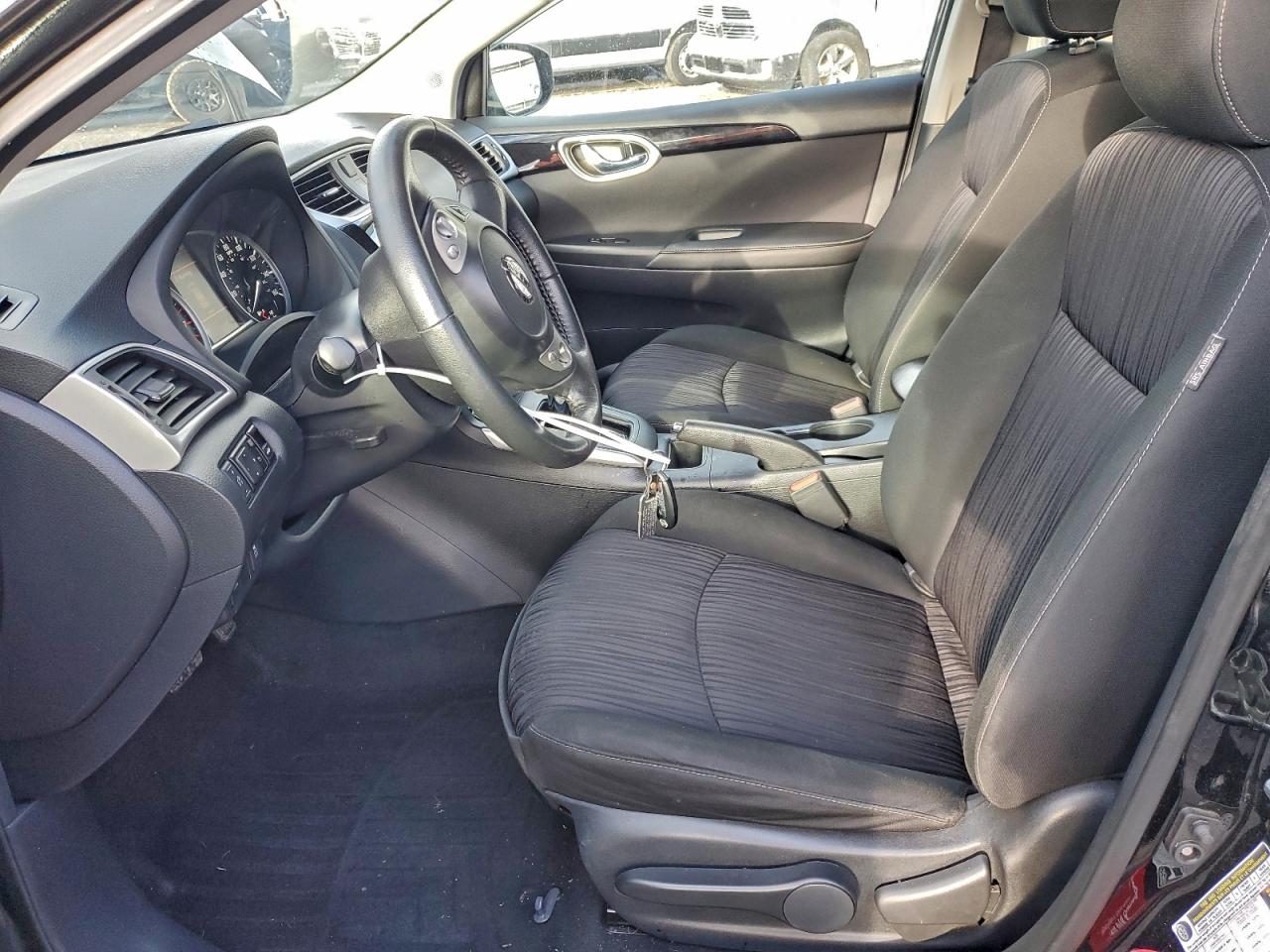 2019 NISSAN SENTRA S photo 7