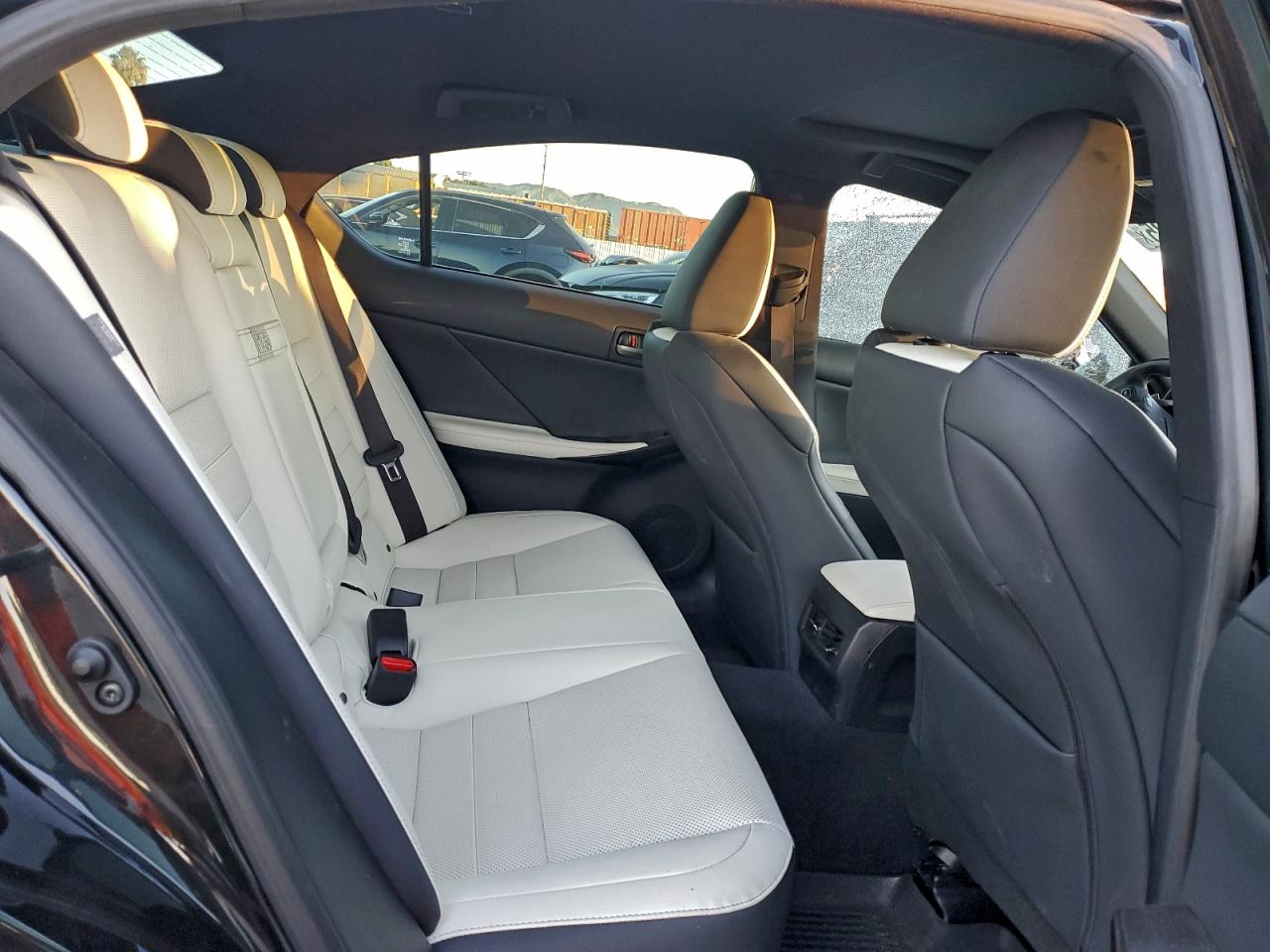 2022 LEXUS IS 350 F SPORT photo 10