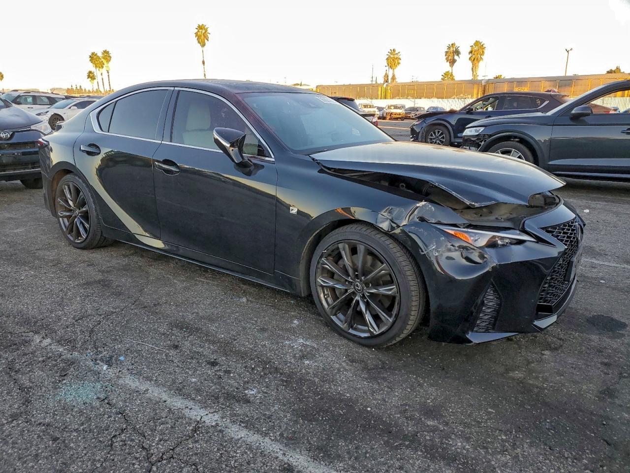 2022 LEXUS IS 350 F SPORT photo 4