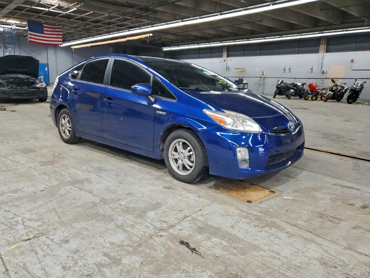 2010 TOYOTA PRIUS photo 4