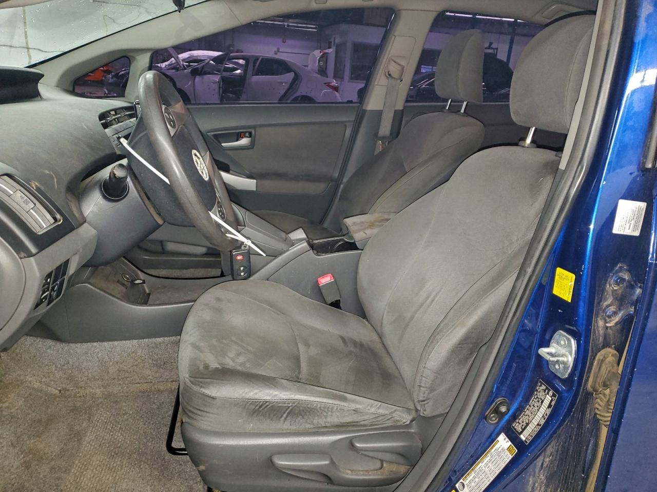 2010 TOYOTA PRIUS photo 7