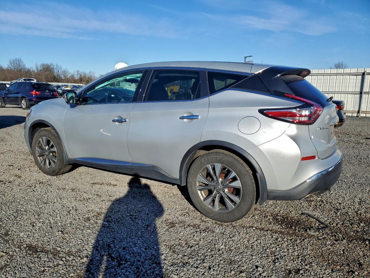 2015 NISSAN MURANO S photo 2