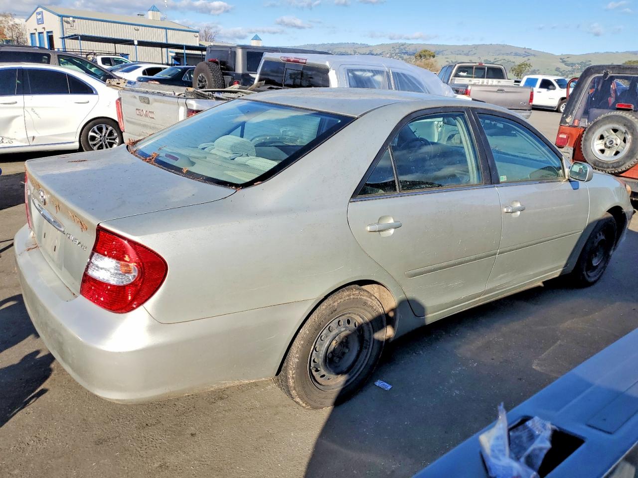 2003 TOYOTA CAMRY LE photo 3