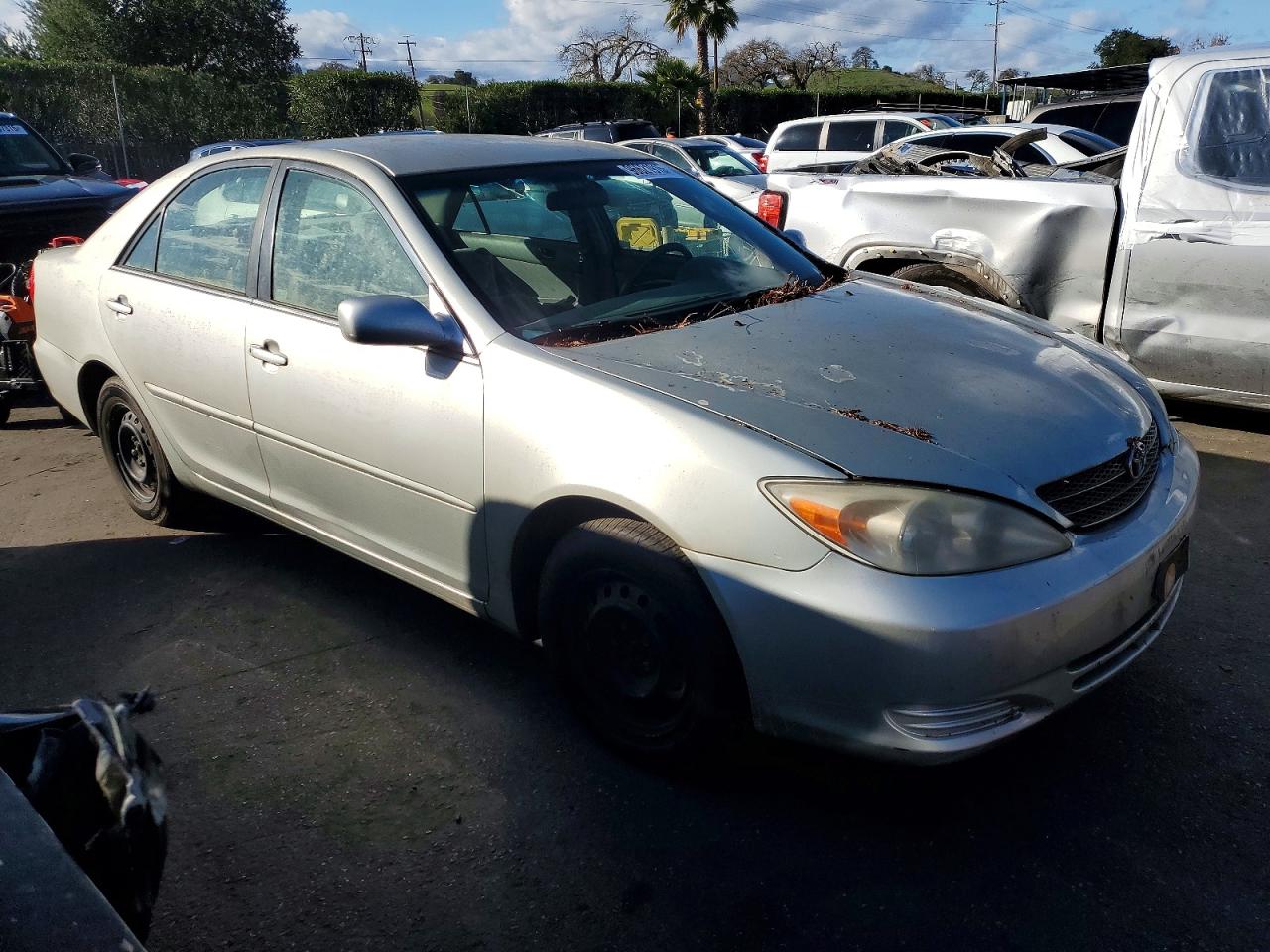 2003 TOYOTA CAMRY LE photo 4