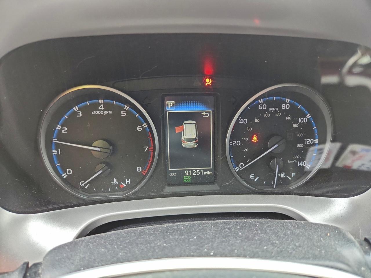 2018 TOYOTA RAV4 LE photo 9