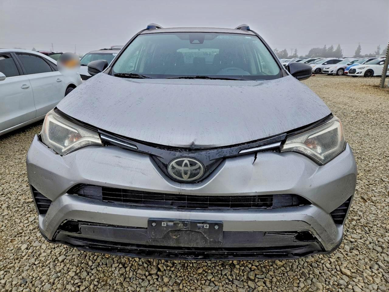 2018 TOYOTA RAV4 LE photo 5