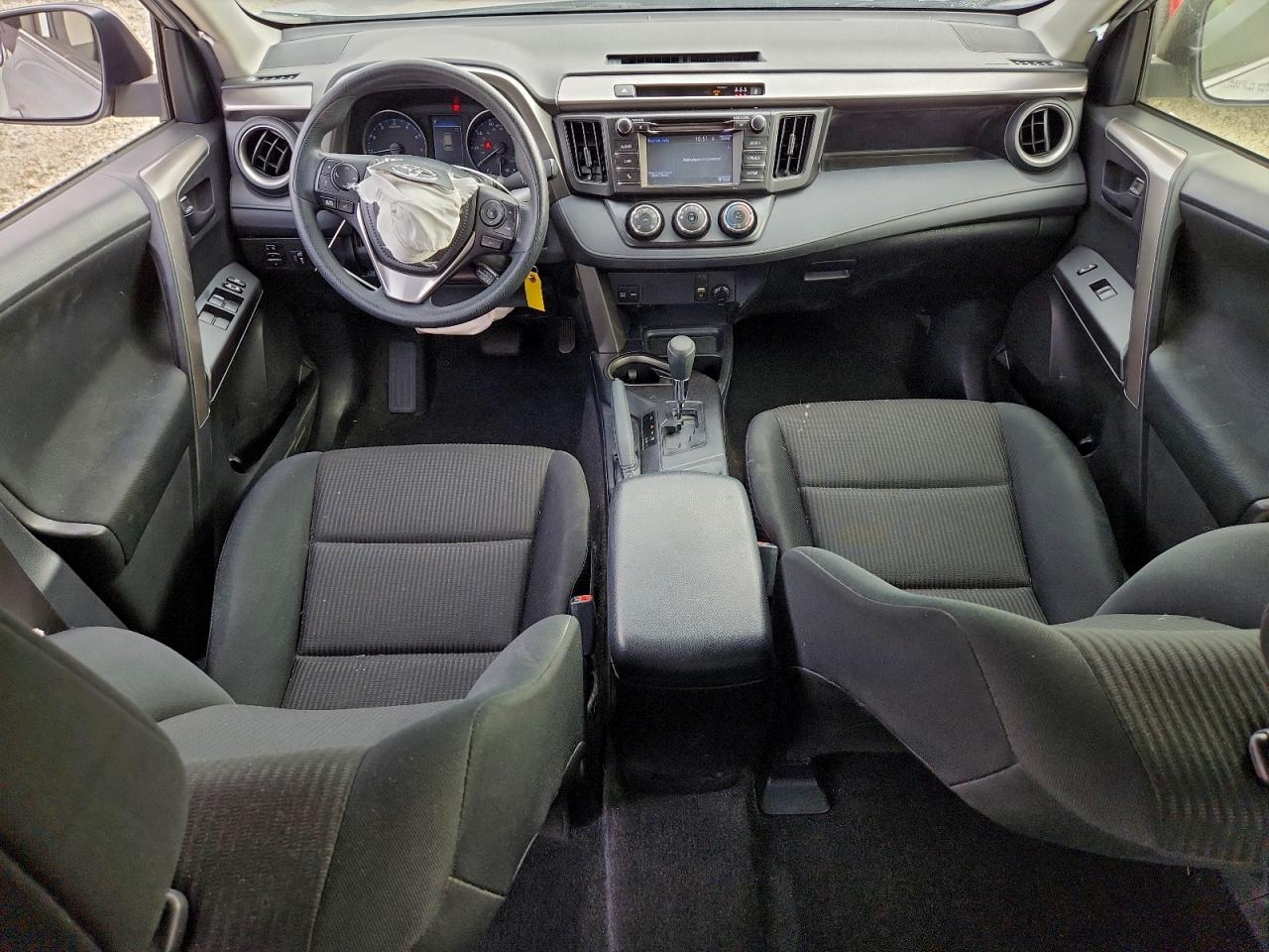 2018 TOYOTA RAV4 LE photo 8