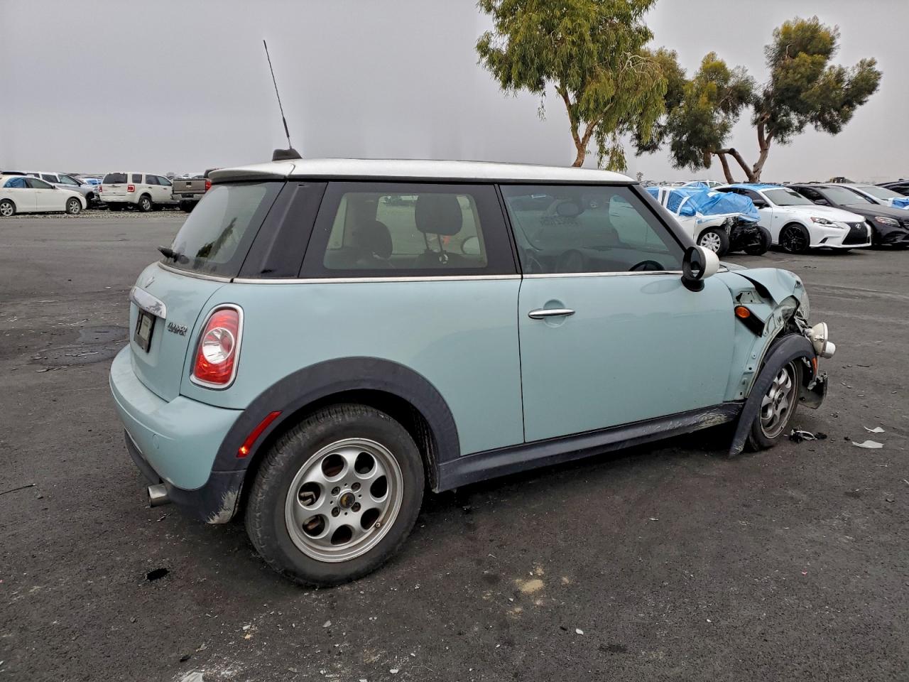 2012 MINI COOPER photo 3