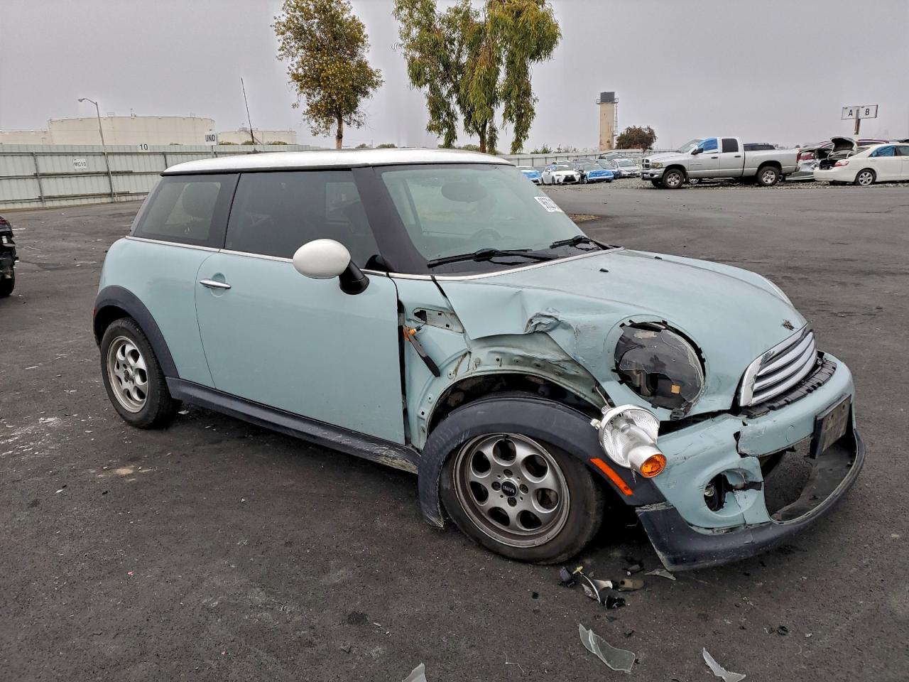 2012 MINI COOPER photo 4
