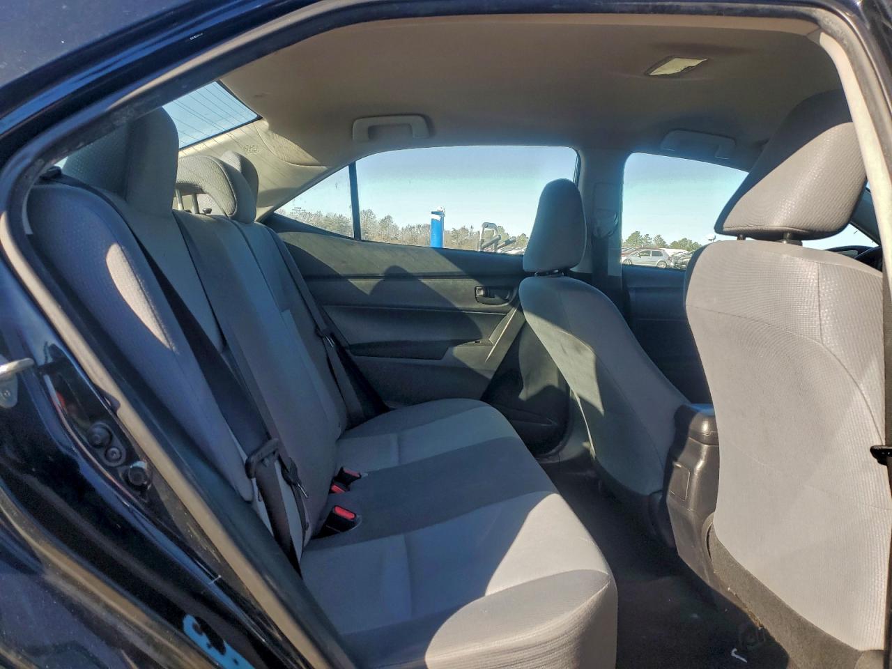 2017 TOYOTA COROLLA L photo 10