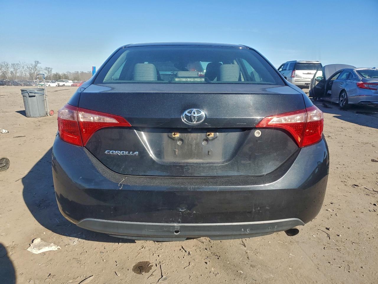 2017 TOYOTA COROLLA L photo 6