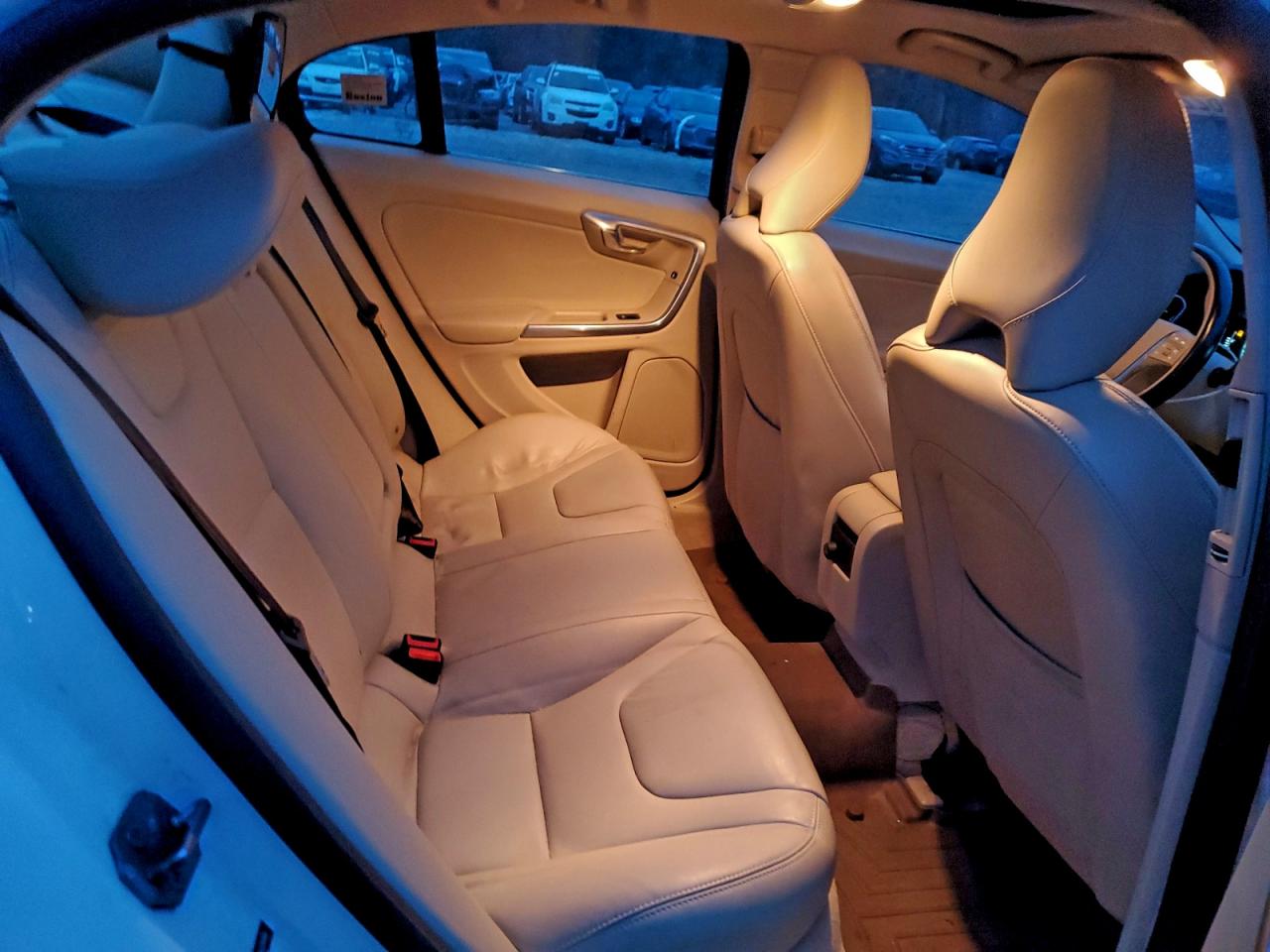 2016 VOLVO S60 PREMIER photo 10
