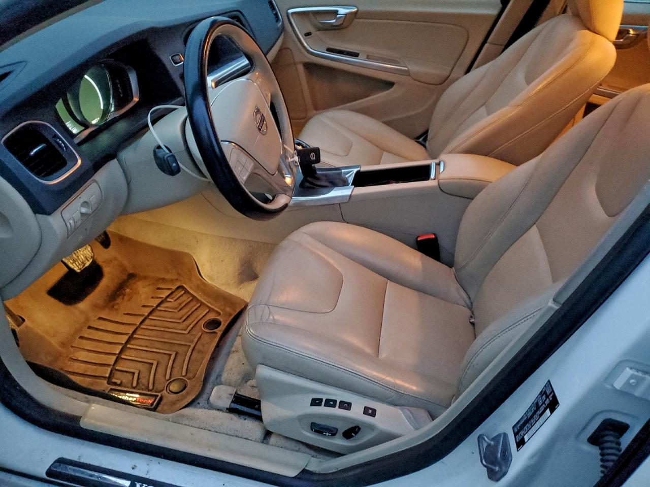 2016 VOLVO S60 PREMIER photo 7