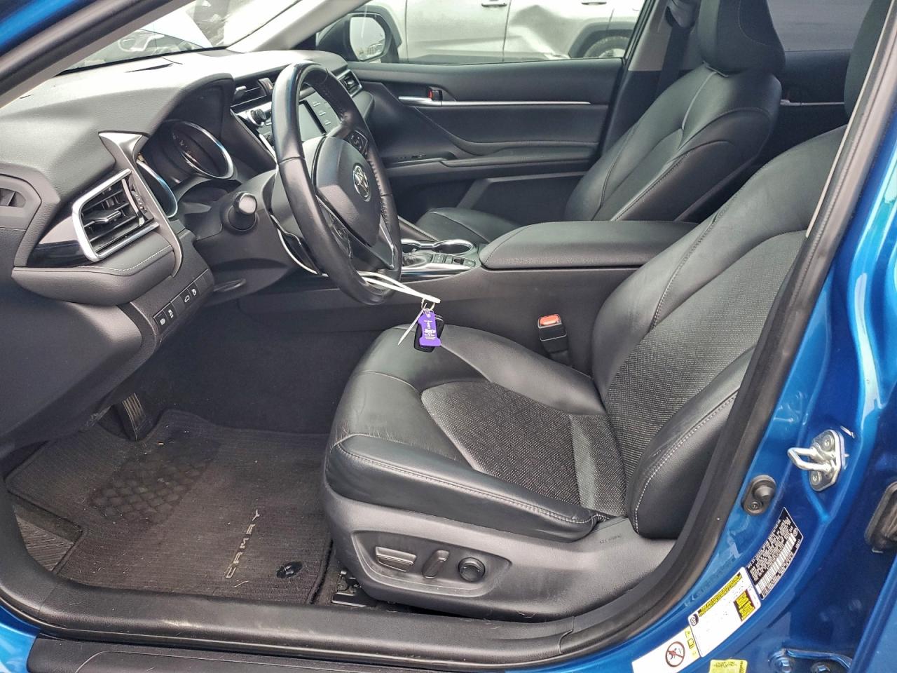 2018 TOYOTA CAMRY XSE photo 7