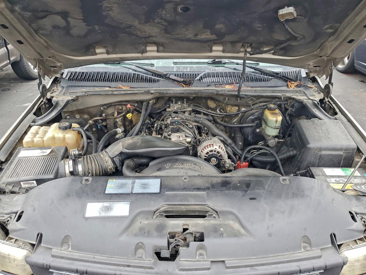 2002 CHEVROLET SILVERADO C1500 photo 11
