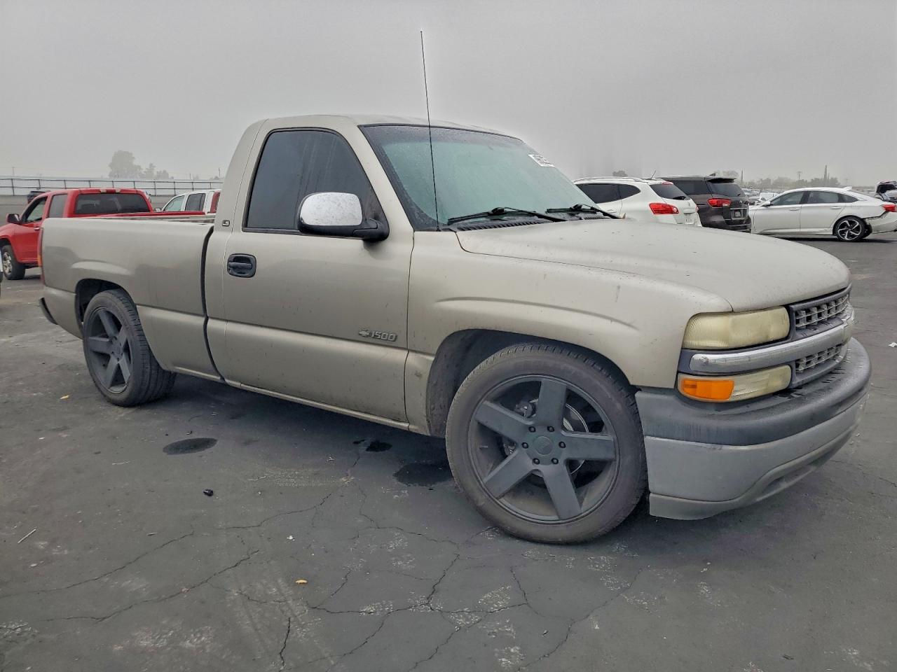 2002 CHEVROLET SILVERADO C1500 photo 4