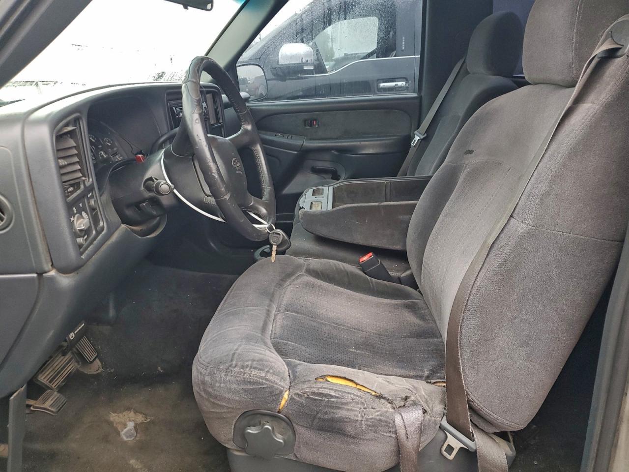 2002 CHEVROLET SILVERADO C1500 photo 7
