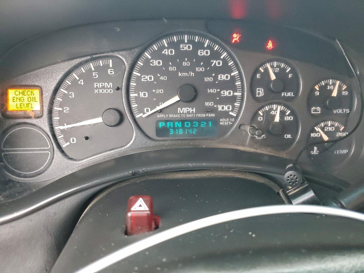 2002 CHEVROLET SILVERADO C1500 photo 9