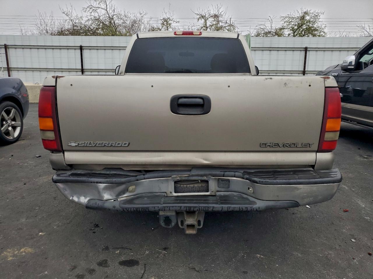 2002 CHEVROLET SILVERADO C1500 photo 6