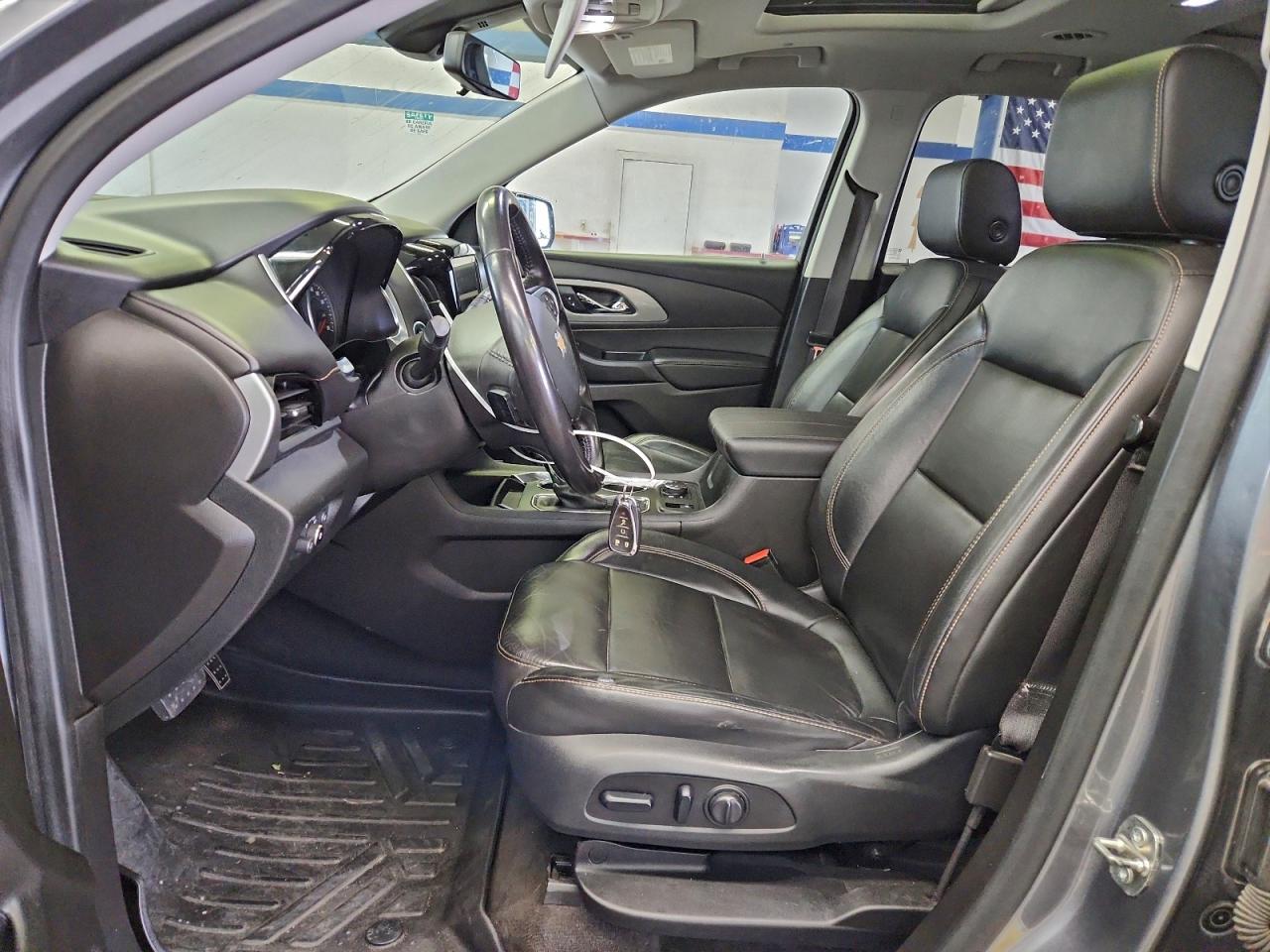 2020 CHEVROLET TRAVERSE LT photo 7