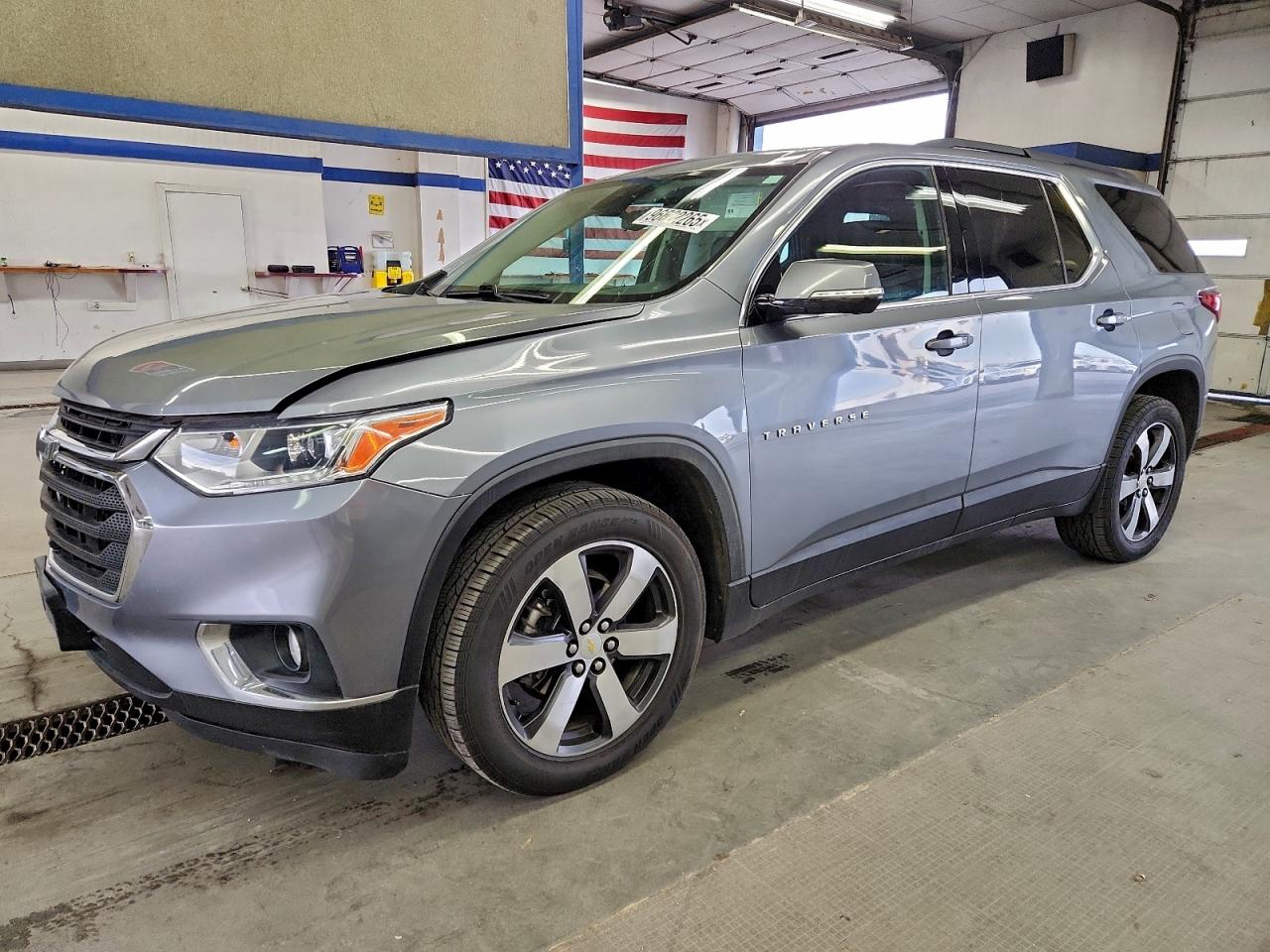 2020 CHEVROLET TRAVERSE LT — MINOR DENT/SCRATCHES damage — photo 1