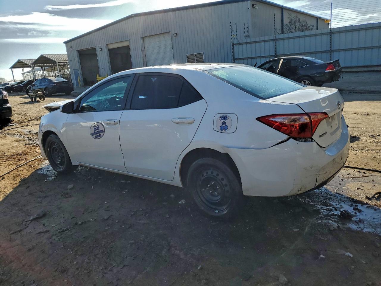 2019 TOYOTA COROLLA L photo 2