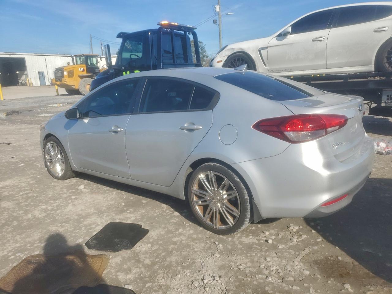 2017 KIA FORTE LX photo 2