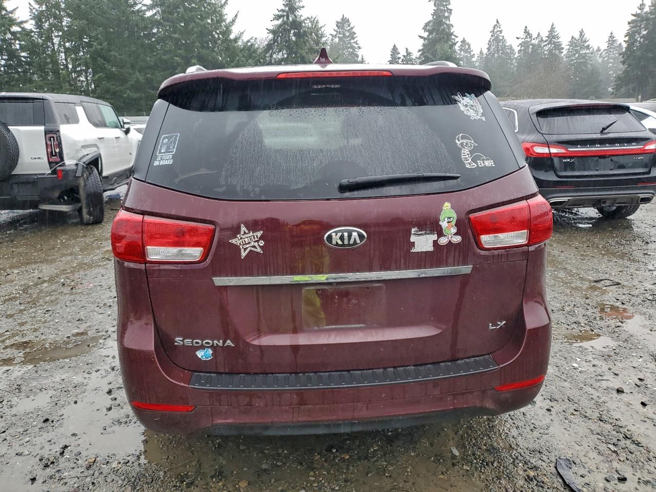 2017 KIA SEDONA LX photo 6