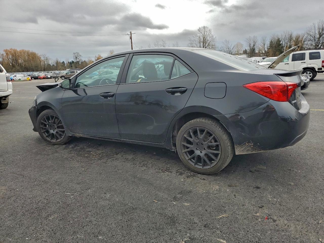 2019 TOYOTA COROLLA L photo 2