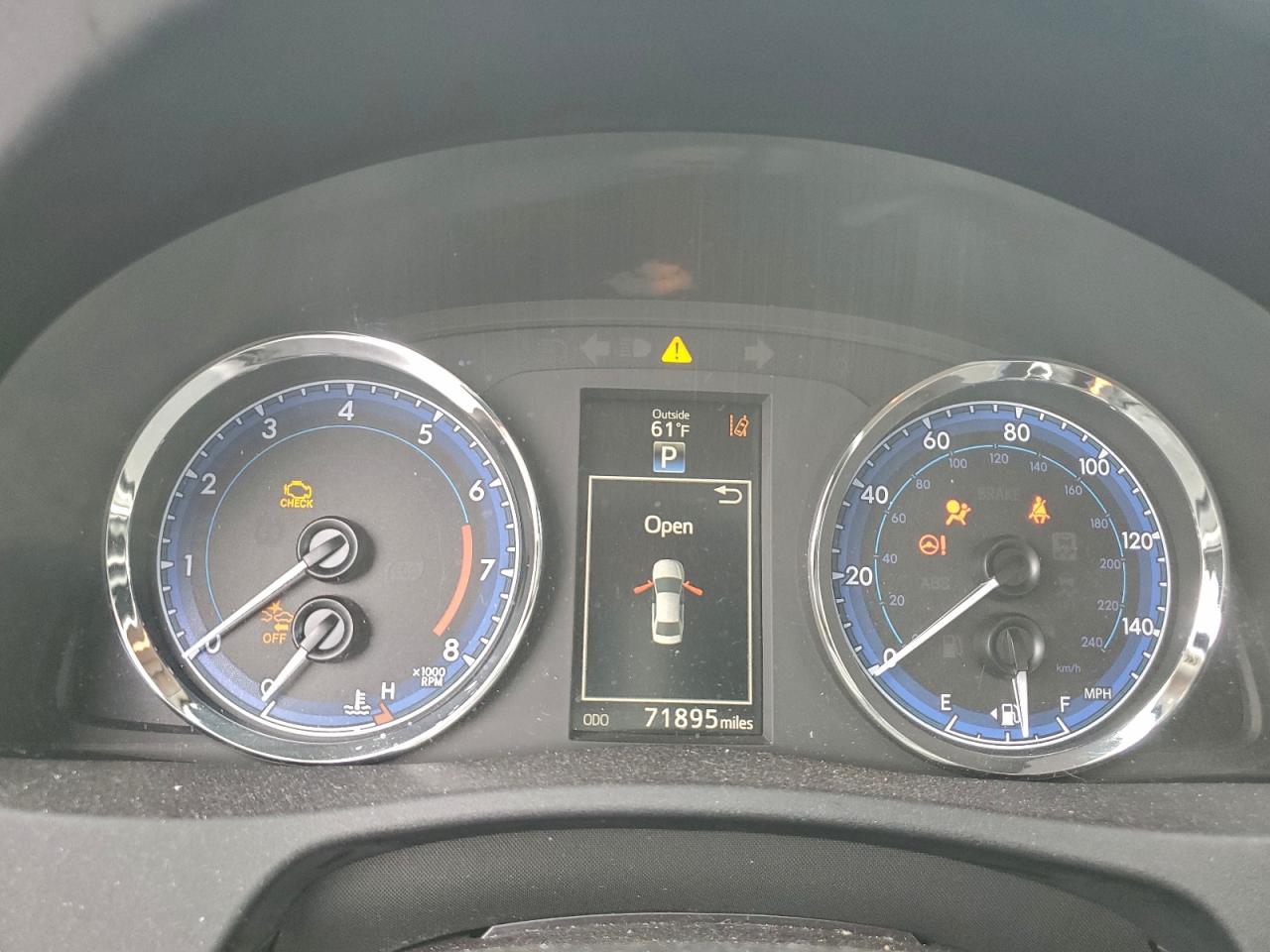 2019 TOYOTA COROLLA L photo 9