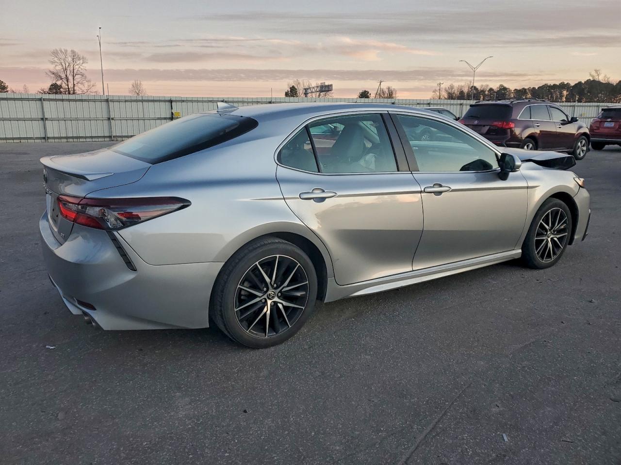 2024 TOYOTA CAMRY SE NIGHT SHADE photo 7