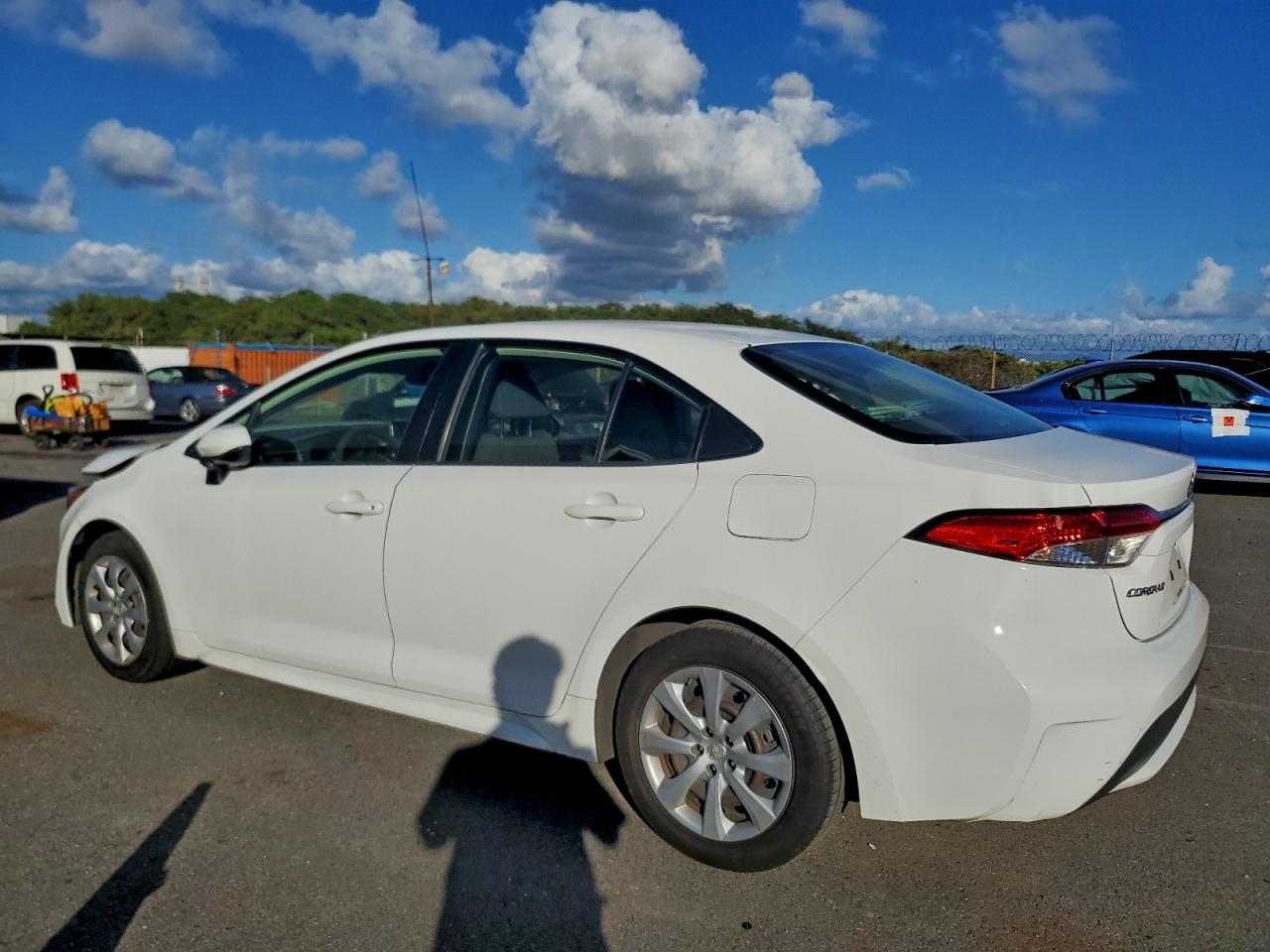 2020 TOYOTA COROLLA photo 2