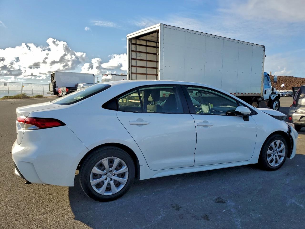 2020 TOYOTA COROLLA photo 3