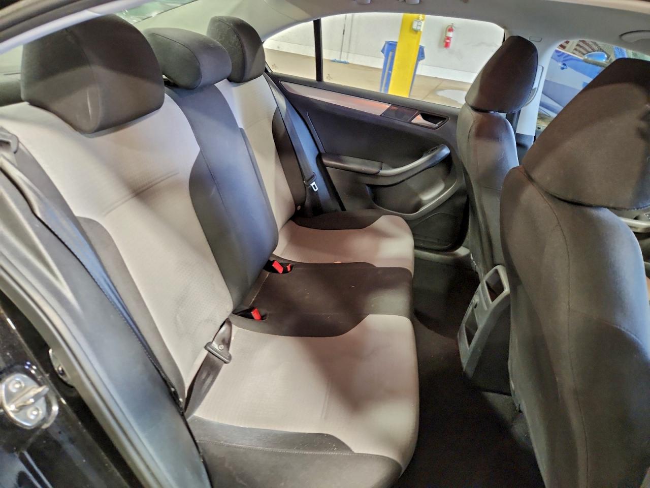 2017 VOLKSWAGEN JETTA S photo 10
