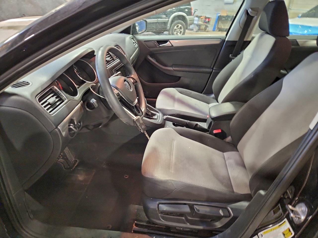 2017 VOLKSWAGEN JETTA S photo 7