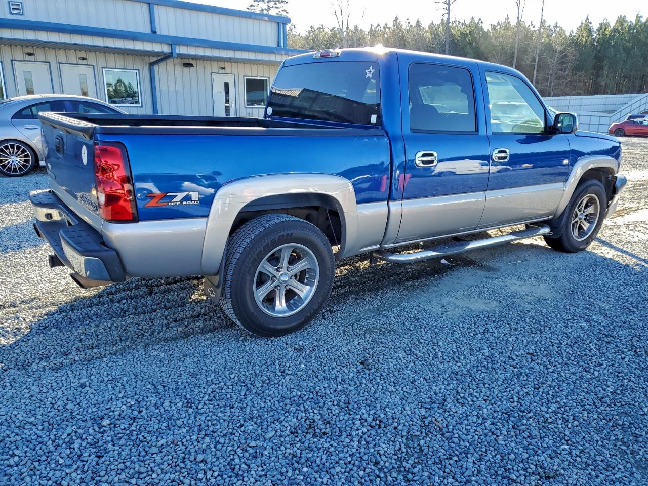 2004 CHEVROLET SILVERADO K1500 photo 3