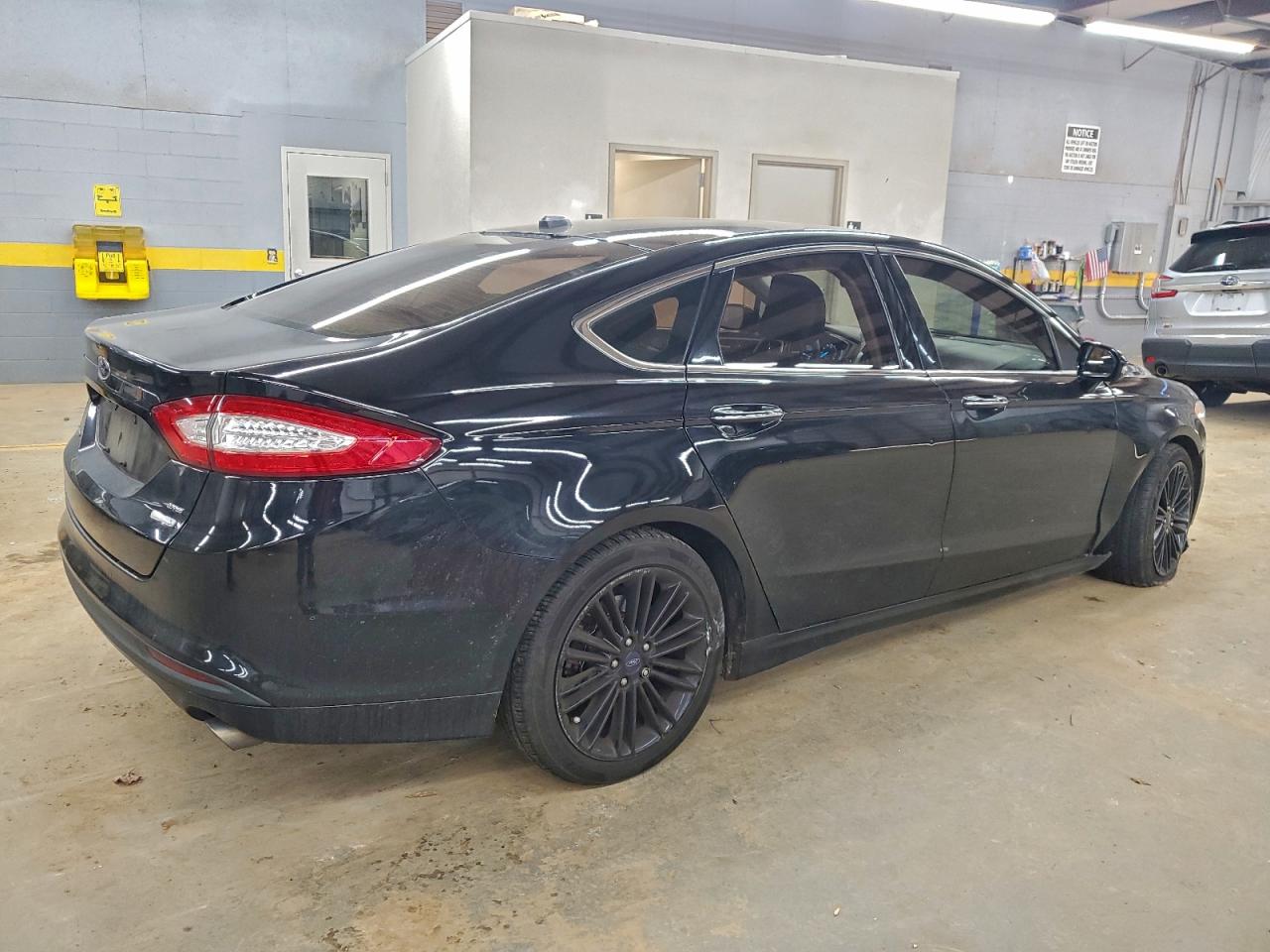 2016 FORD FUSION SE photo 3