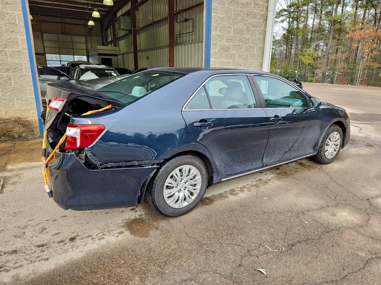 2012 TOYOTA CAMRY BASE photo 5