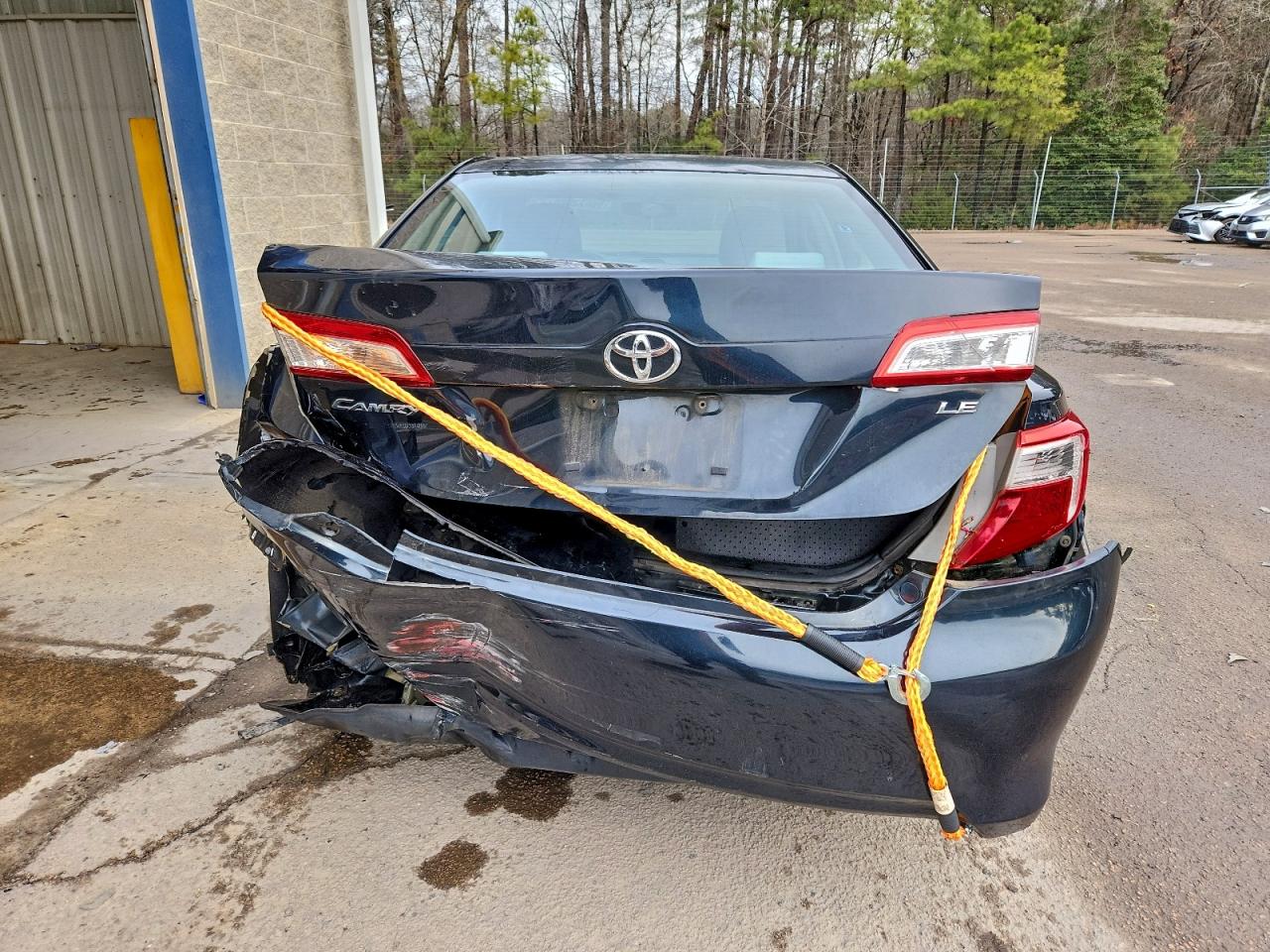 2012 TOYOTA CAMRY BASE photo 11