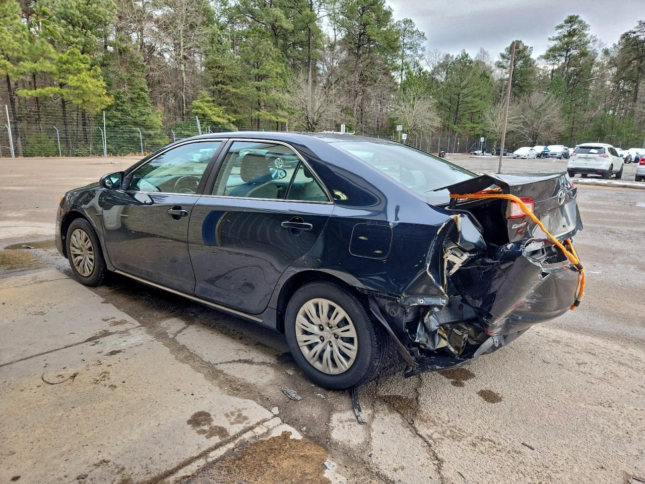 2012 TOYOTA CAMRY BASE photo 3