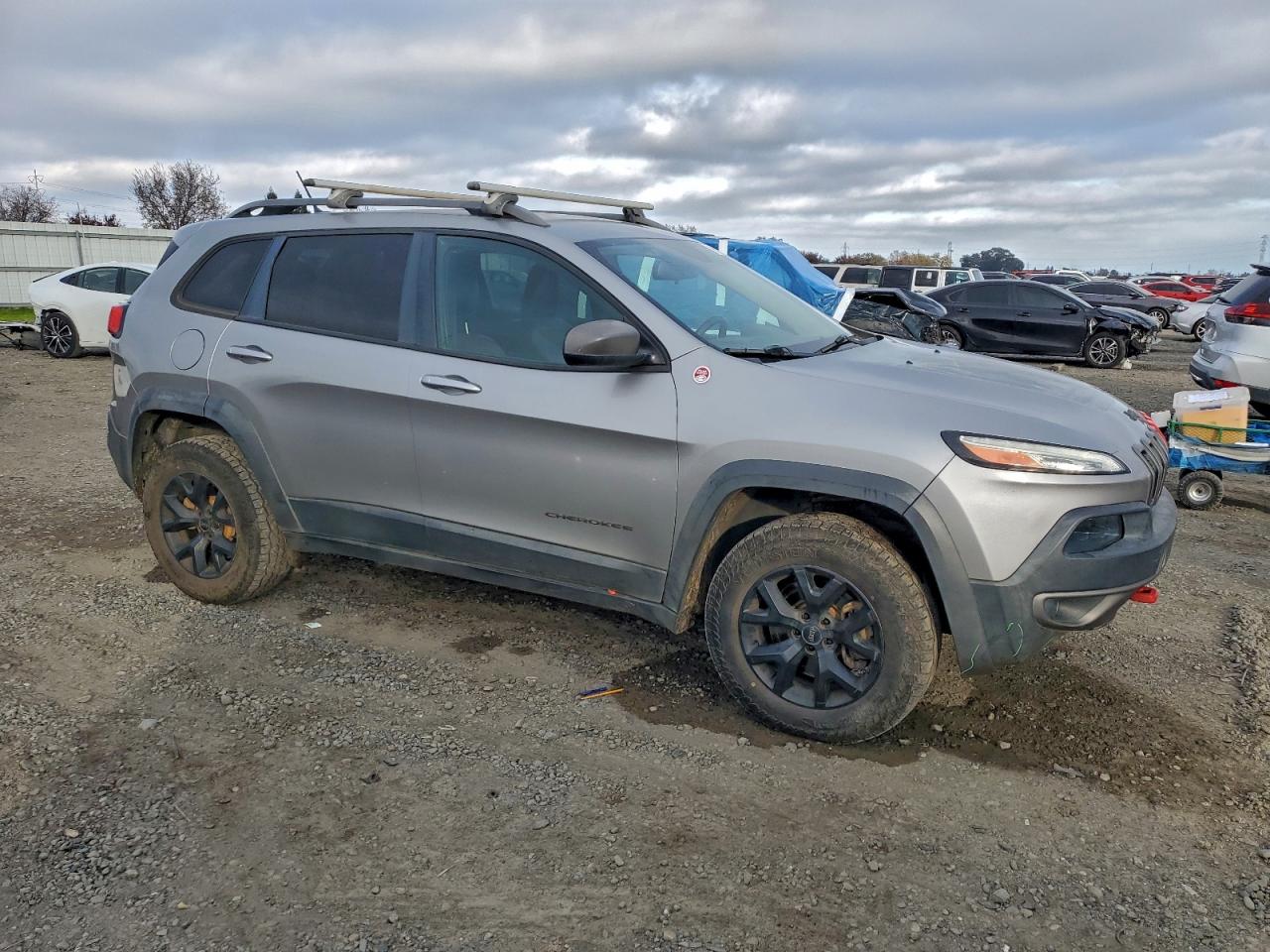 2015 JEEP CHEROKEE TRAILHAWK photo 4