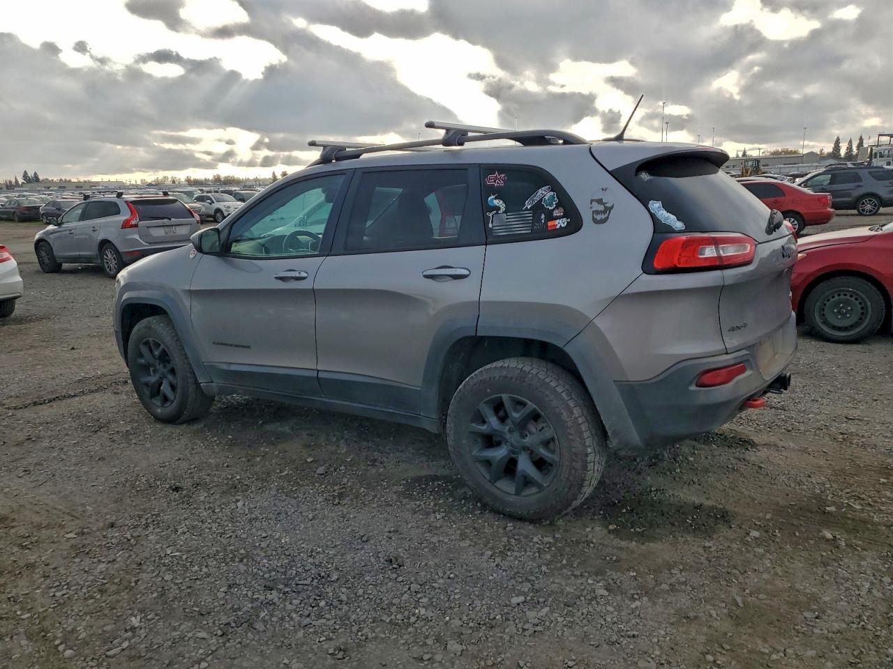 2015 JEEP CHEROKEE TRAILHAWK photo 2