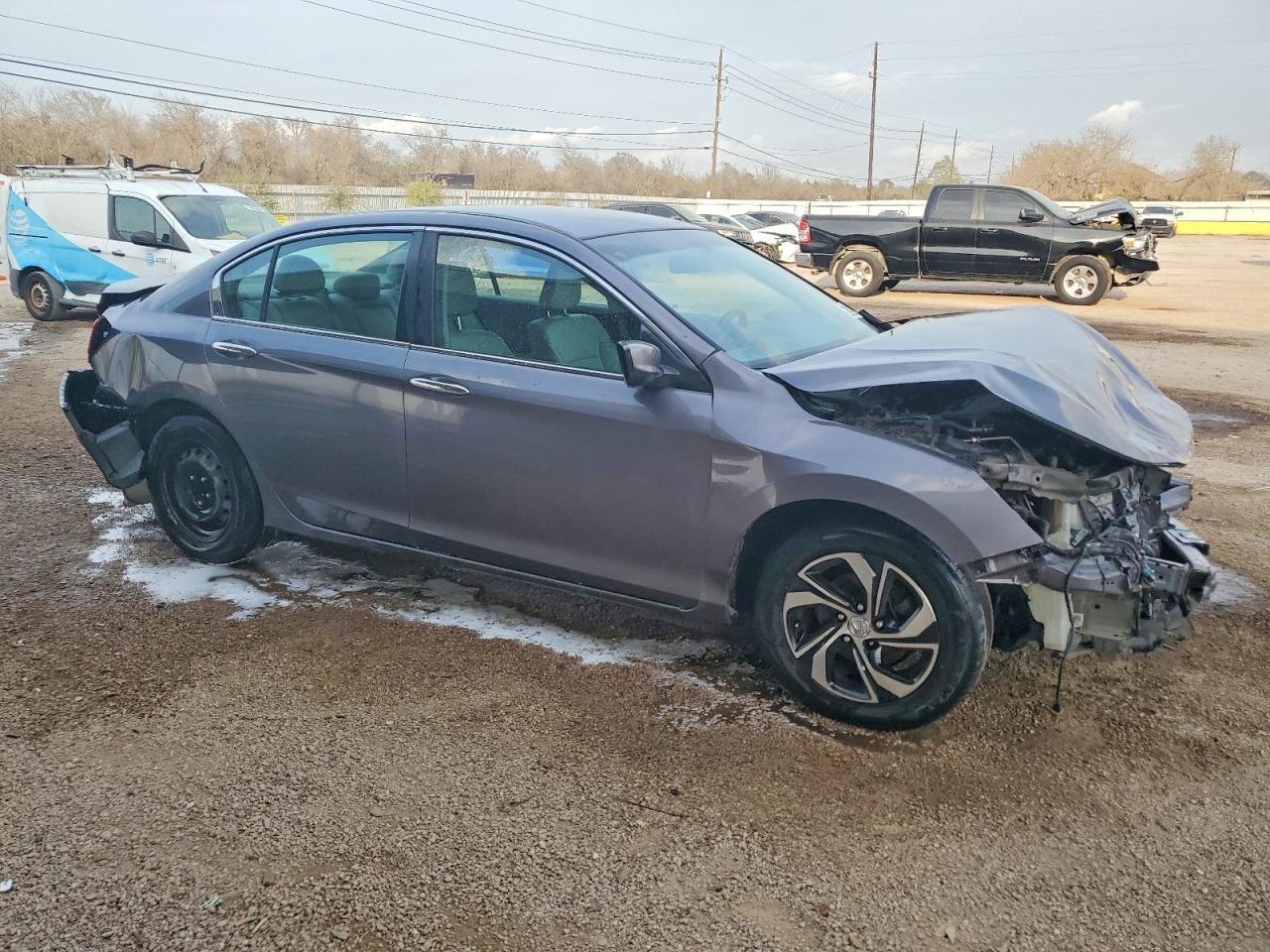 2017 HONDA ACCORD LX photo 4