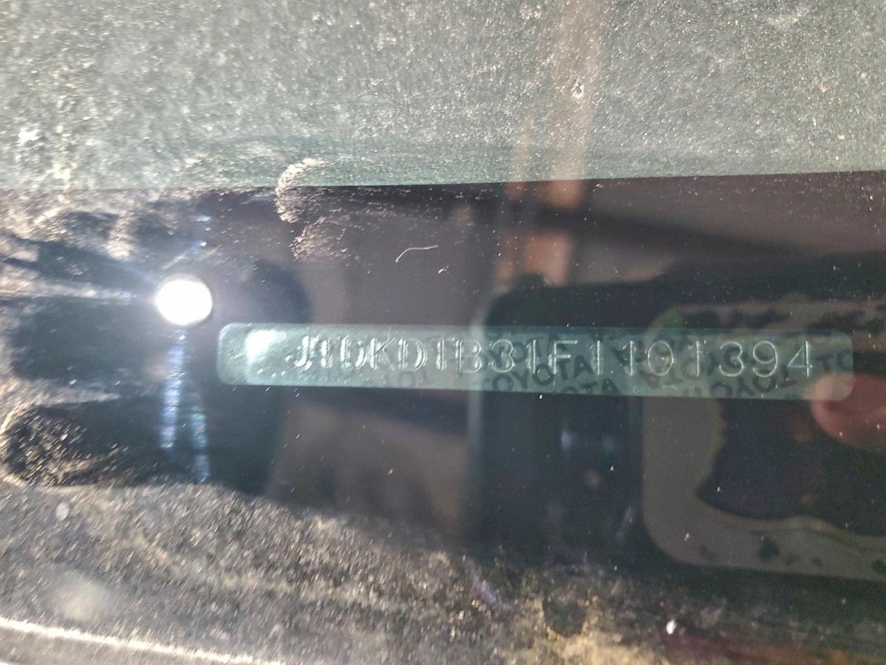 2015 TOYOTA PRIUS C photo 12