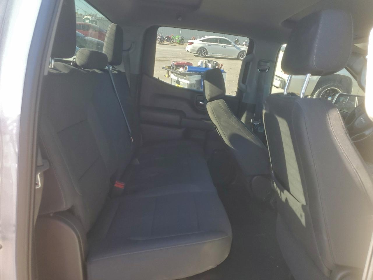 2025 CHEVROLET SILVERADO C1500 CUSTOM photo 10