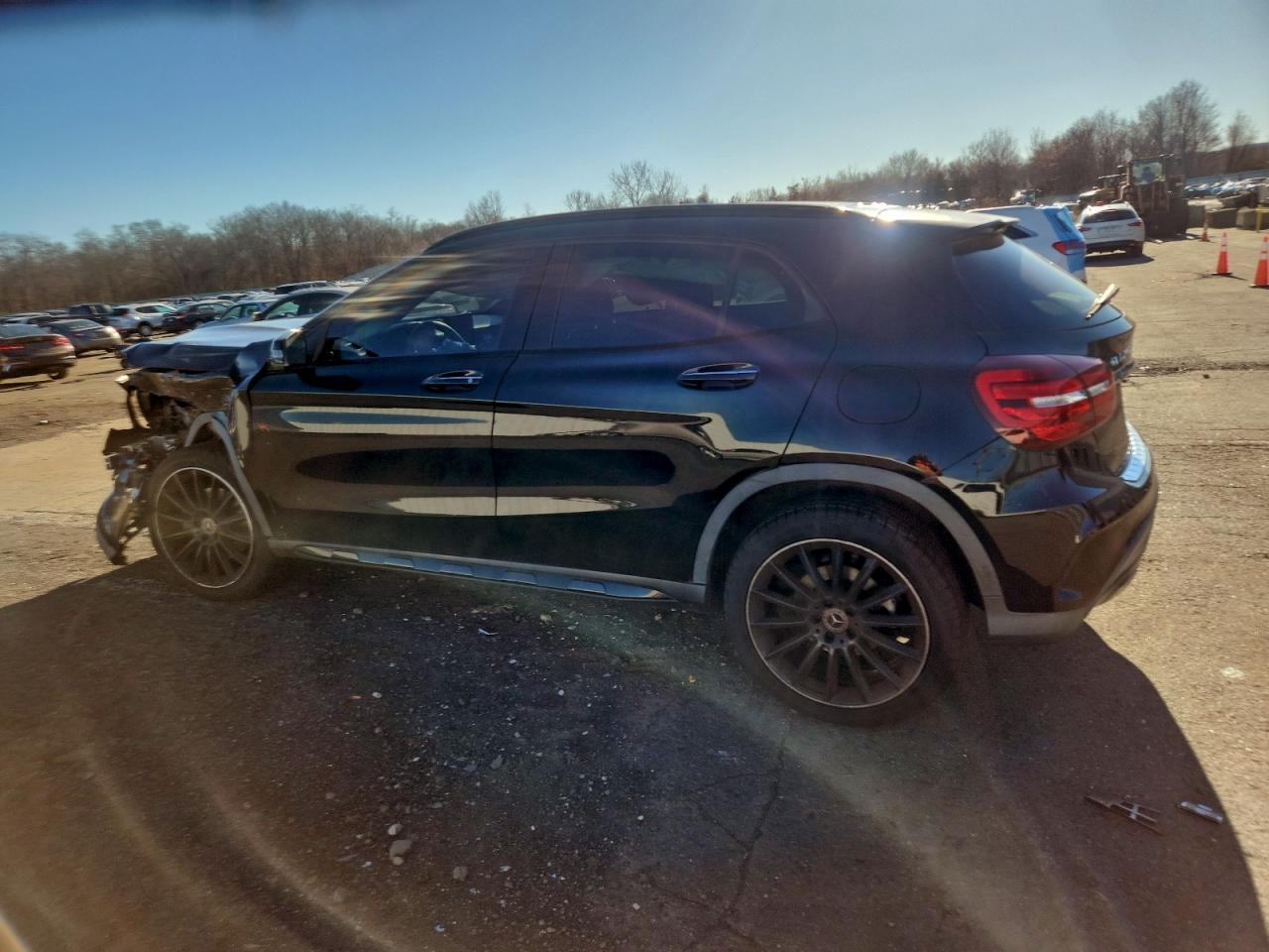 2019 MERCEDES-BENZ GLA 250 4MATIC photo 3