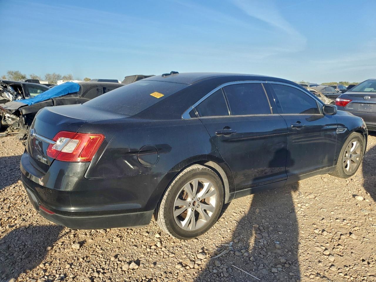 2011 FORD TAURUS SEL photo 5
